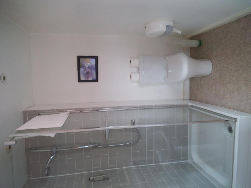 The Forester Ealing London Room photo